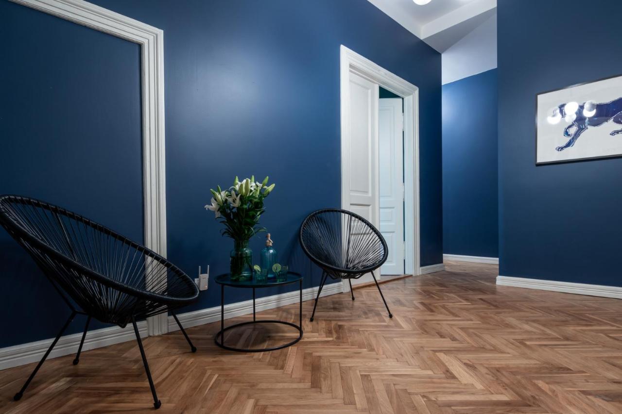 Barbacan Suites - Old Town Apartments - By Upstairs Krakow Bagian luar foto