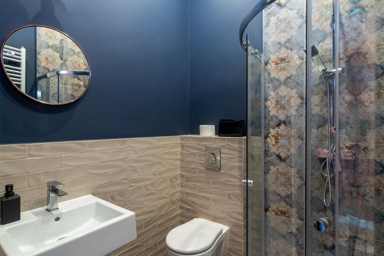 Barbacan Suites - Old Town Apartments - By Upstairs Krakow Bagian luar foto