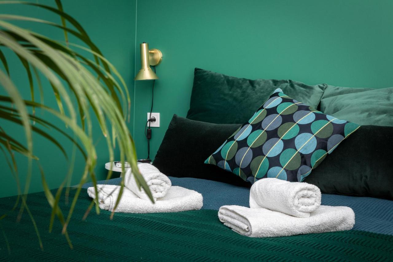 Barbacan Suites - Old Town Apartments - By Upstairs Krakow Bagian luar foto