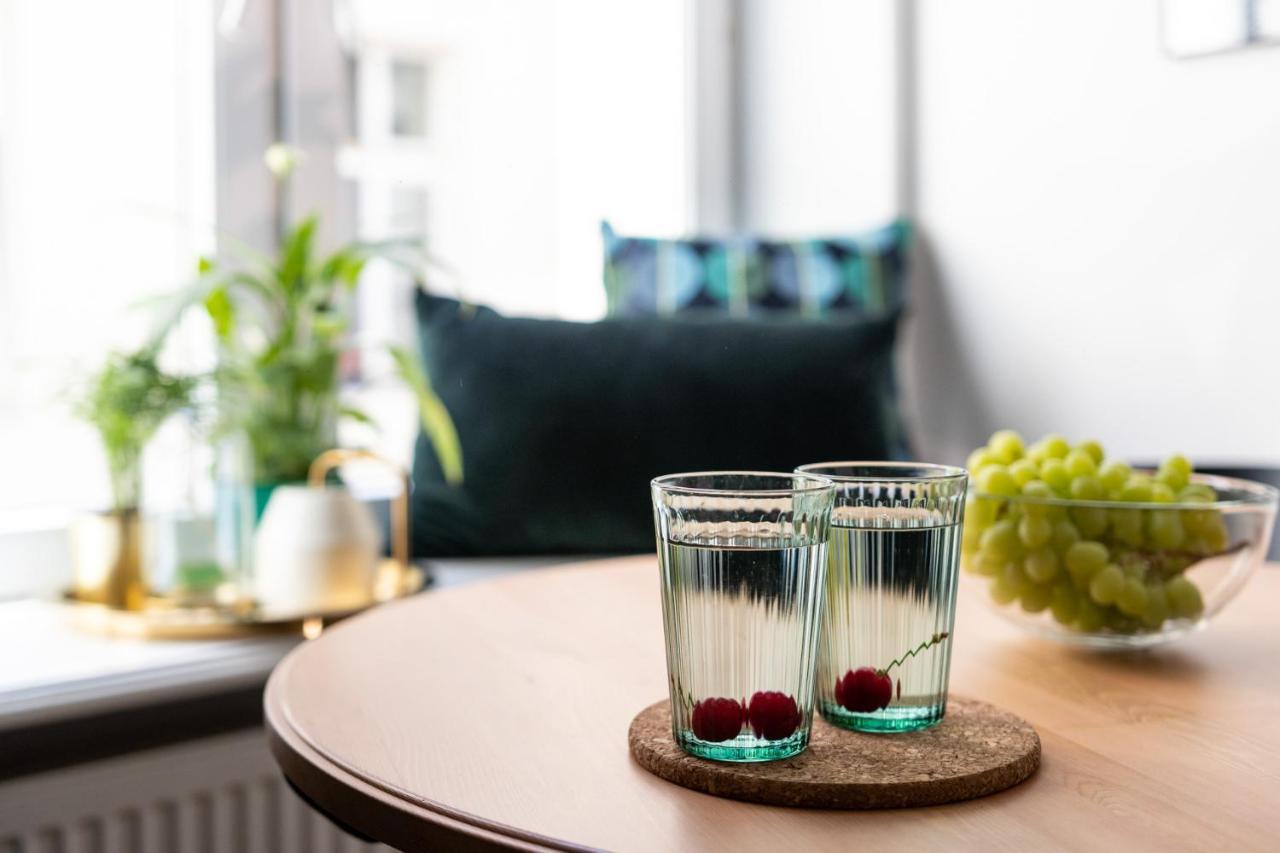 Barbacan Suites - Old Town Apartments - By Upstairs Krakow Bagian luar foto