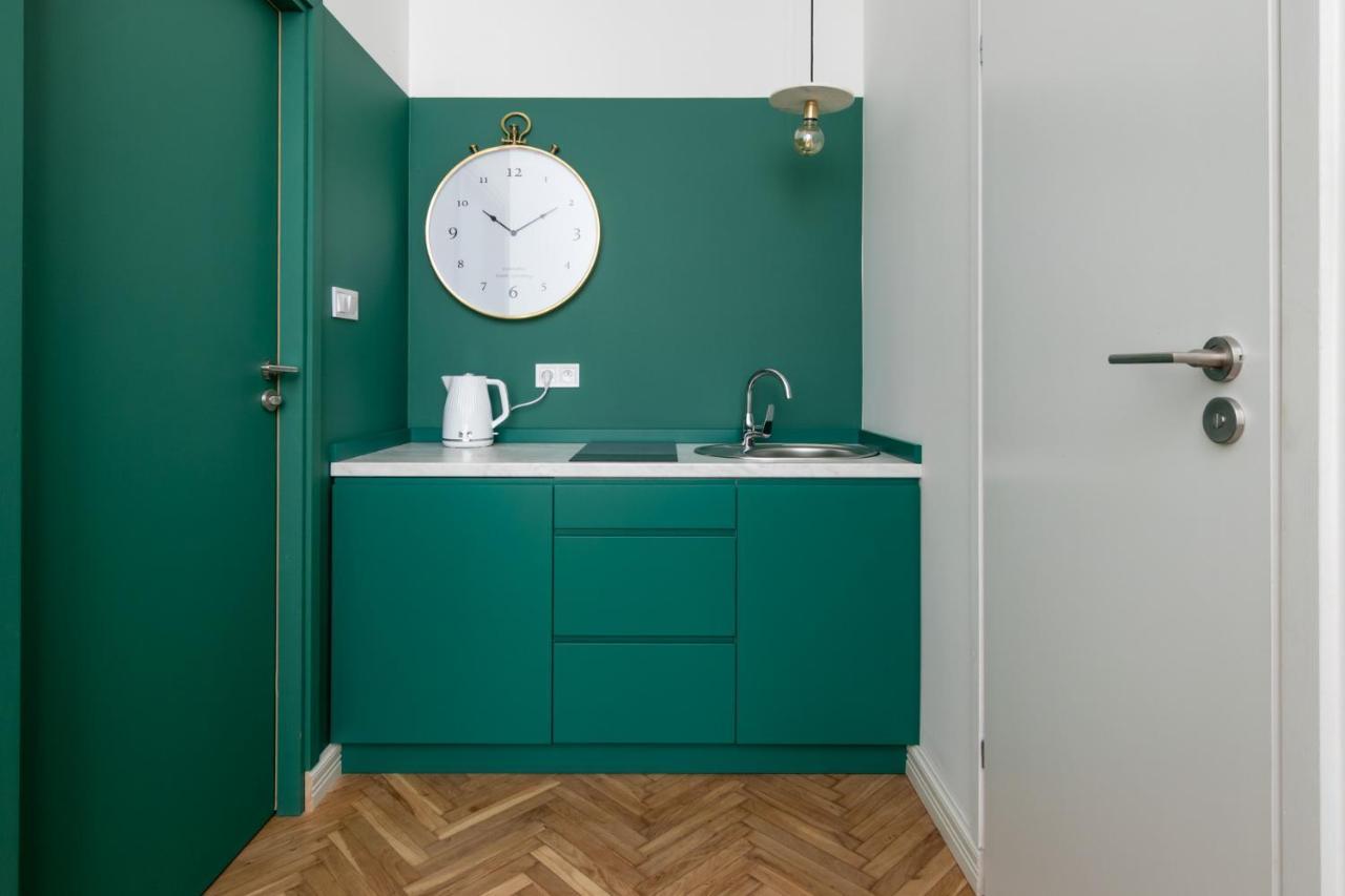 Barbacan Suites - Old Town Apartments - By Upstairs Krakow Bagian luar foto
