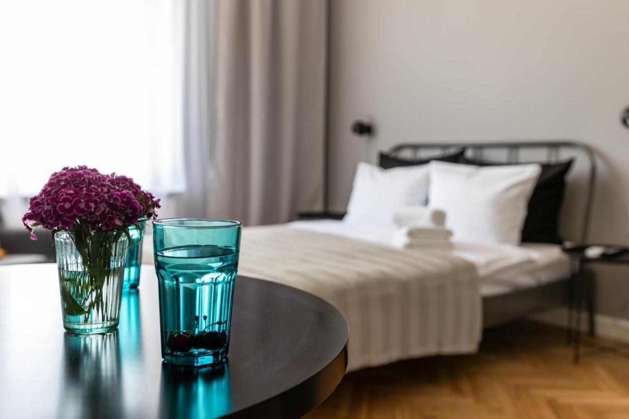 Barbacan Suites - Old Town Apartments - By Upstairs Krakow Bagian luar foto